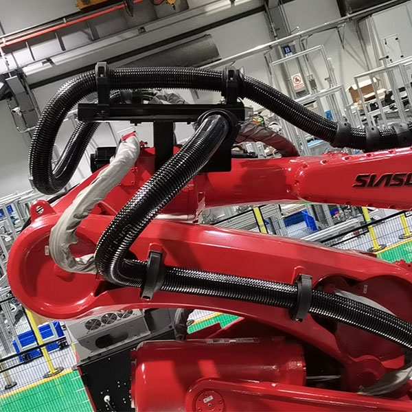 FANUC R2000iC-210F 伺服点焊机器人管线包
