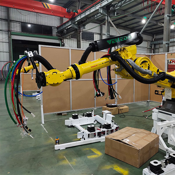 FANUC R2000iC-210F 伺服点焊机器人管线包